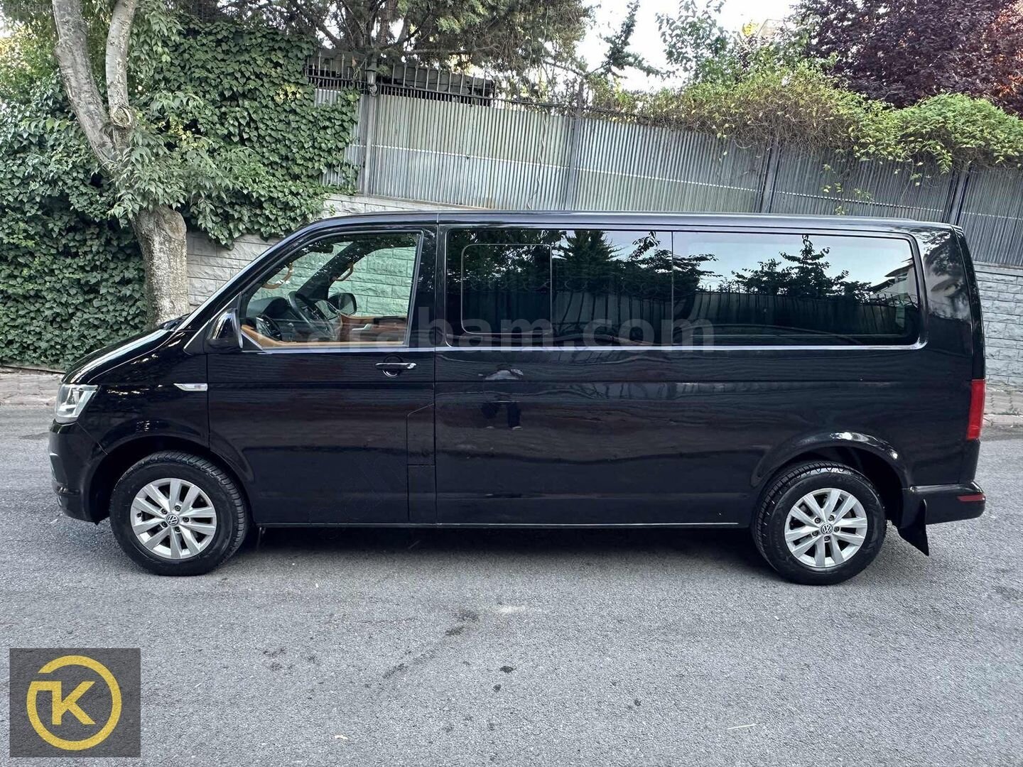 Galeriden Volkswagen Caravelle 2.0 TDI BMT Comfortline 2017 Model Ankara 275.000 km Siyah 3