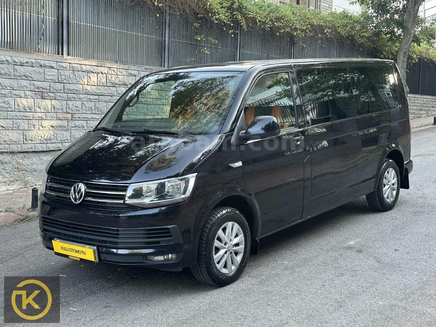 Galeriden Volkswagen Caravelle 2.0 TDI BMT Comfortline 2017 Model Ankara 275.000 km Siyah 1