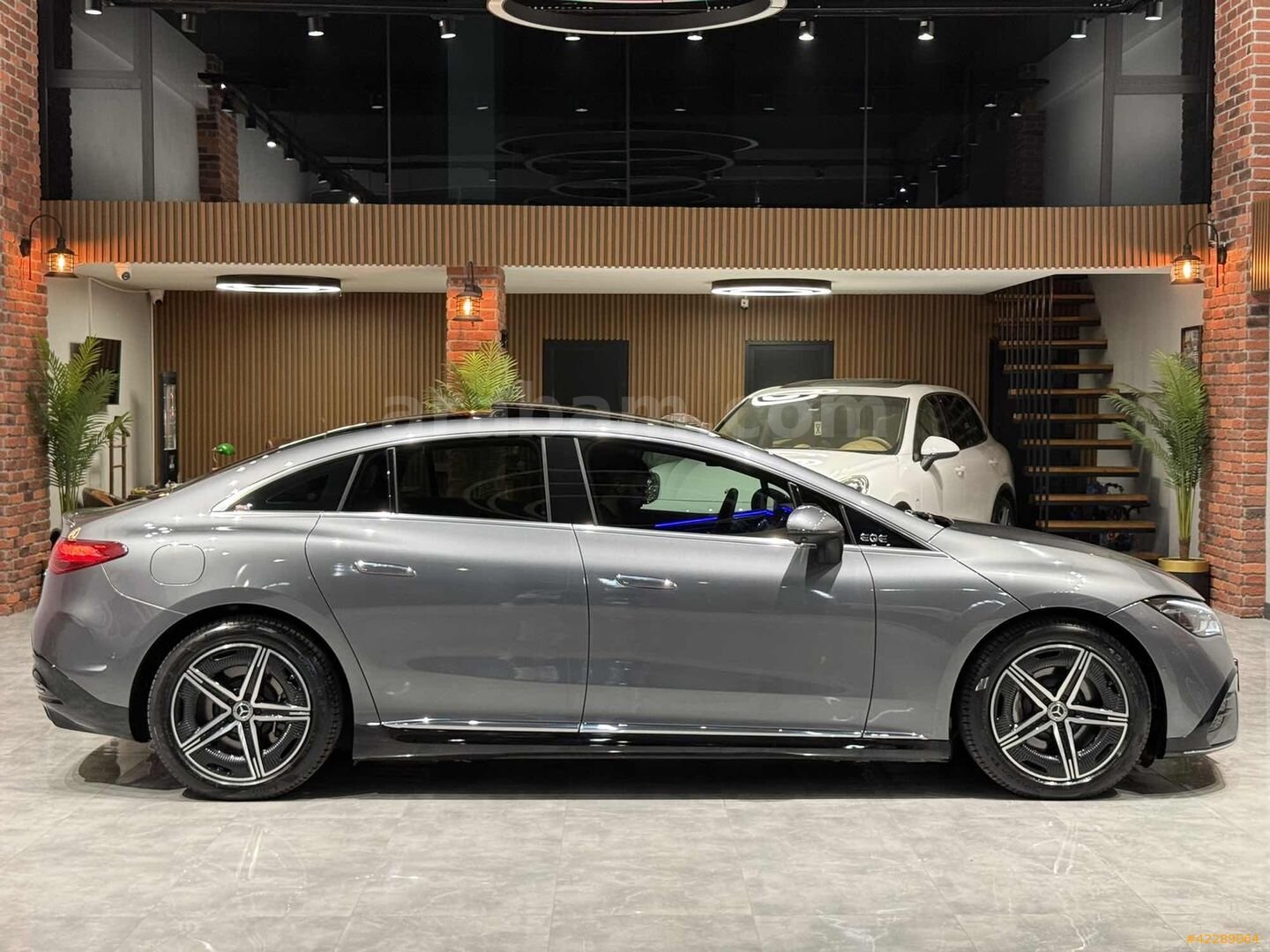 Galeriden Mercedes - Benz EQE 350+ AMG 2024 Model İstanbul 42.000 km Gri 7