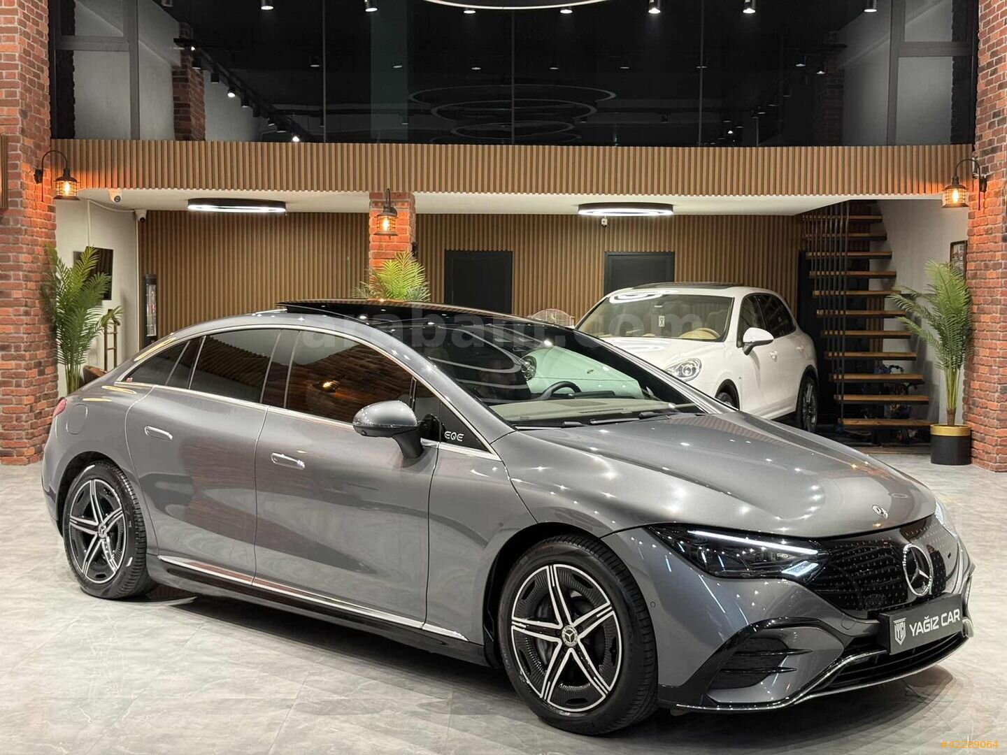 Galeriden Mercedes - Benz EQE 350+ AMG 2024 Model İstanbul 42.000 km Gri 3