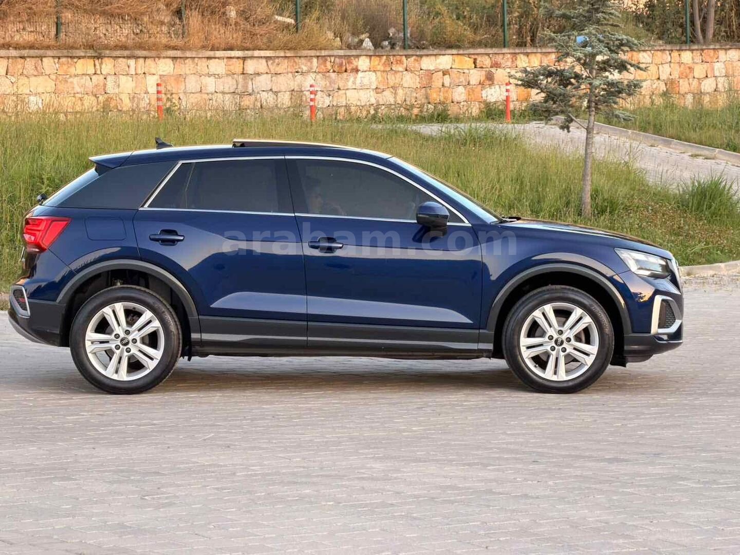 Galeriden Audi Q2 35 TFSI Advanced 2022 Model Denizli 96.000 km Lacivert 7
