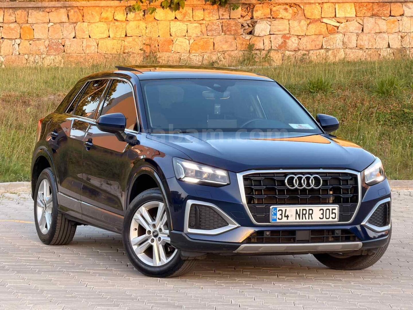 Galeriden Audi Q2 35 TFSI Advanced 2022 Model Denizli 96.000 km Lacivert 3