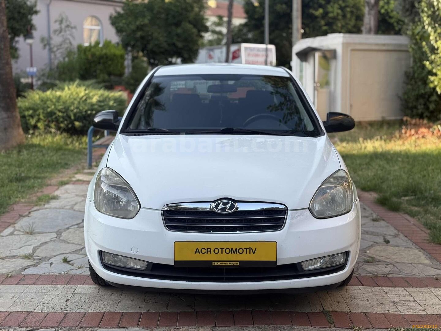 Galeriden Hyundai Accent Era 1.5 CRDi Select 2011 Model Antalya 303.000 km Beyaz 2