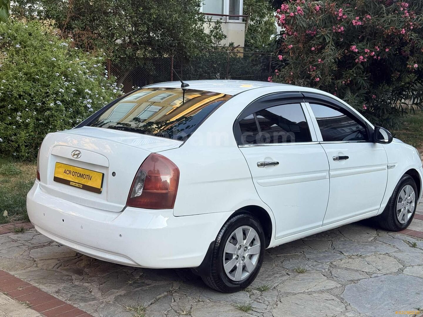 Galeriden Hyundai Accent Era 1.5 CRDi Select 2011 Model Antalya 303.000 km Beyaz 4