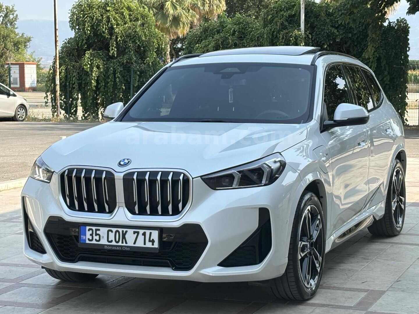 Galeriden BMW X1 xDrive25e M Sport 2025 Model İzmir 24.000 km Beyaz 4