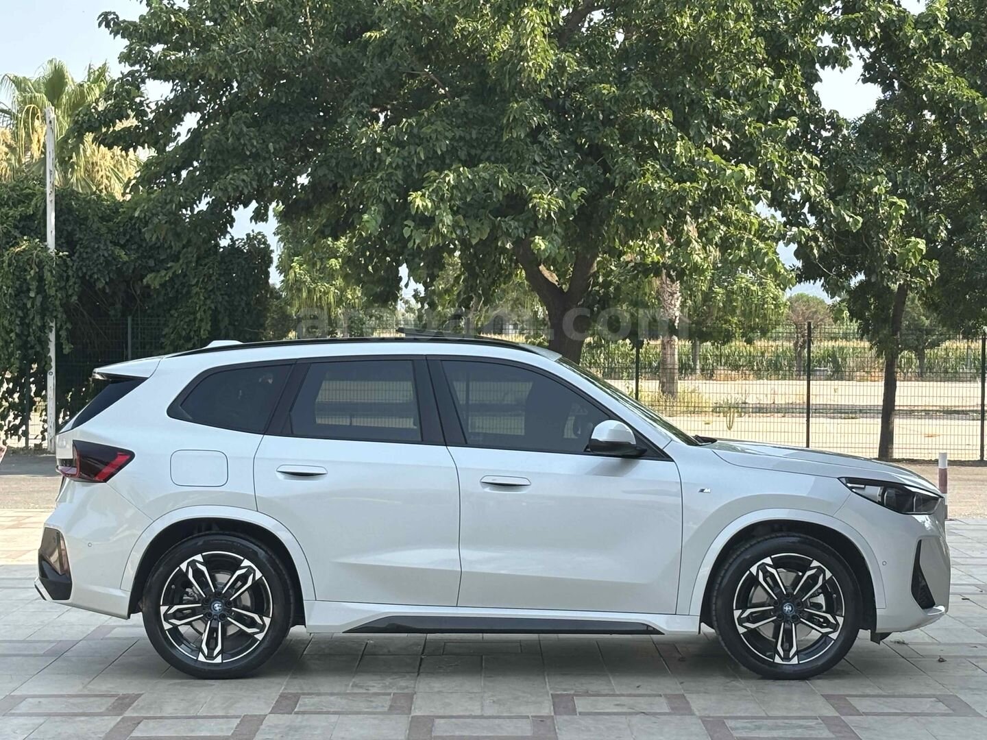 Galeriden BMW X1 xDrive25e M Sport 2025 Model İzmir 24.000 km Beyaz 6