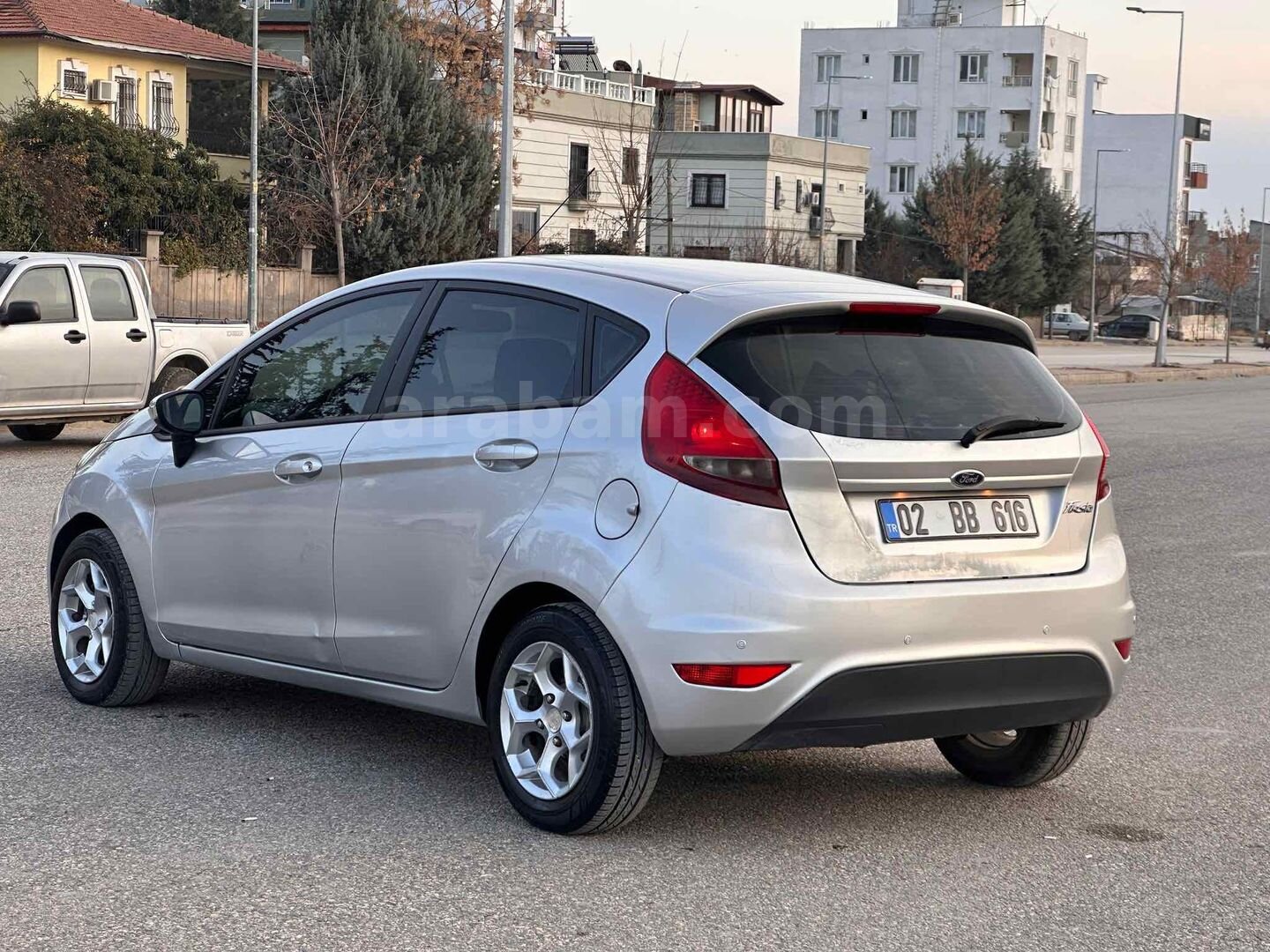 Sahibinden Ford Fiesta 1.4 TDCi Trend 2012 Model Kahramanmaraş 223.000 km Beyaz 4