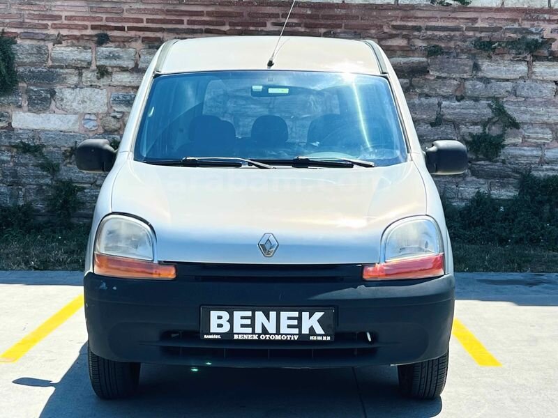 Galeriden Renault Kangoo 1.4 RTE 2002 Model İstanbul 196.000 km Gri
