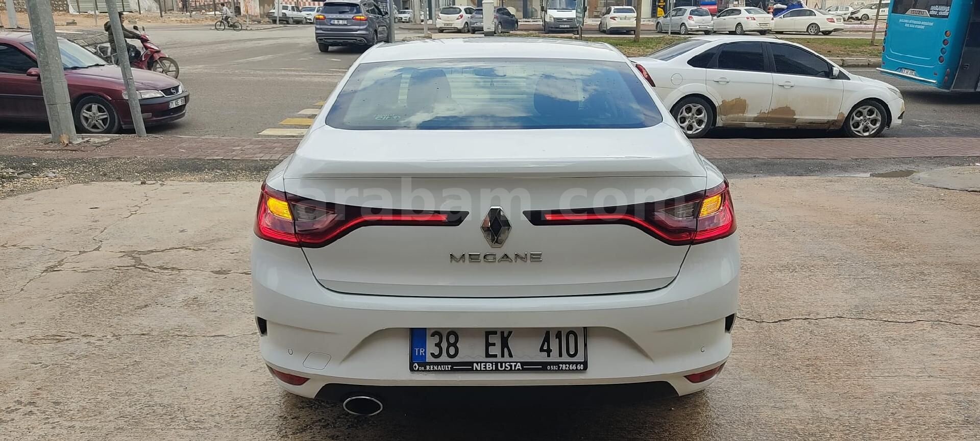 Galeriden Renault Megane 1.5 dCi Touch 2018 Model Şanlıurfa 280.000 km Beyaz 7