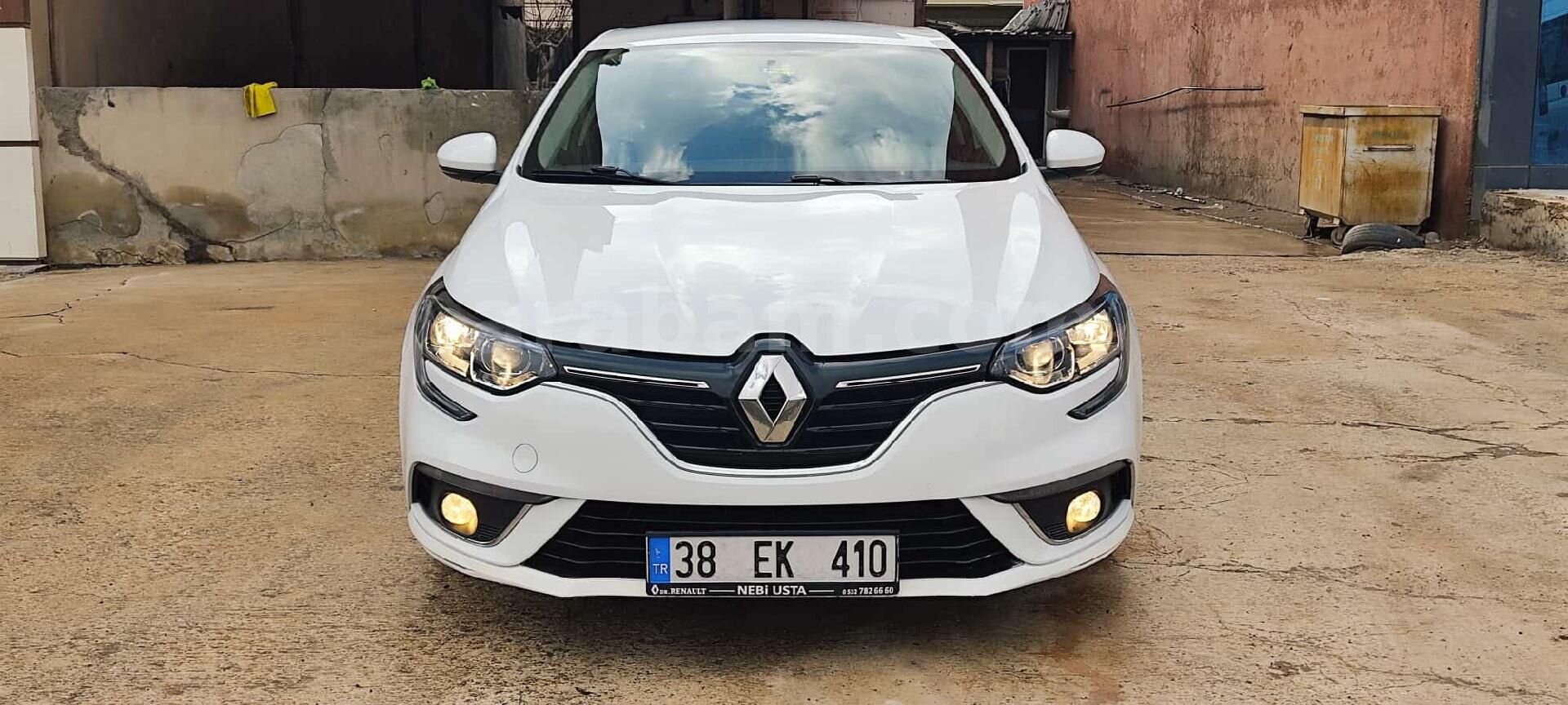 Galeriden Renault Megane 1.5 dCi Touch 2018 Model Şanlıurfa 280.000 km Beyaz 2
