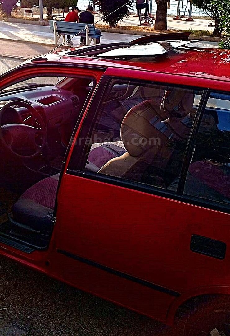 Sahibinden Suzuki Swift 1.3 GLX 2001 Model Yalova 70.000 km Kırmızı 4
