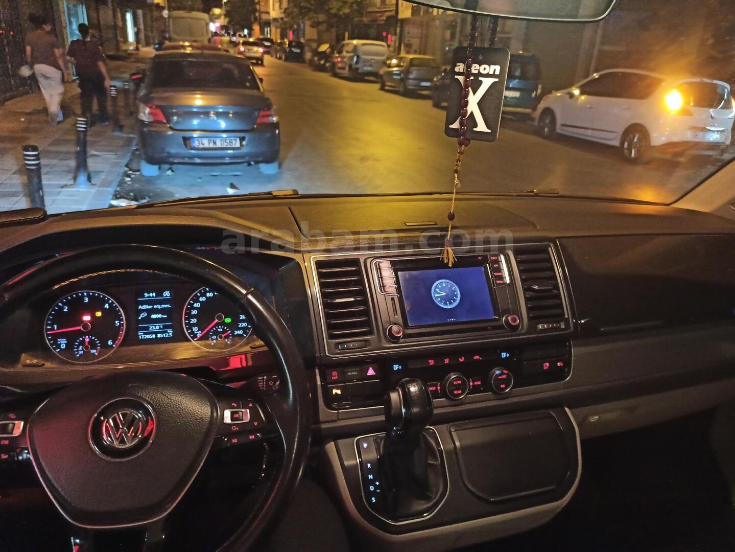 Sahibinden Volkswagen Caravelle 2.0 TDI SCR BMT Highline 2018 Model İstanbul 170.000 km Siyah 6