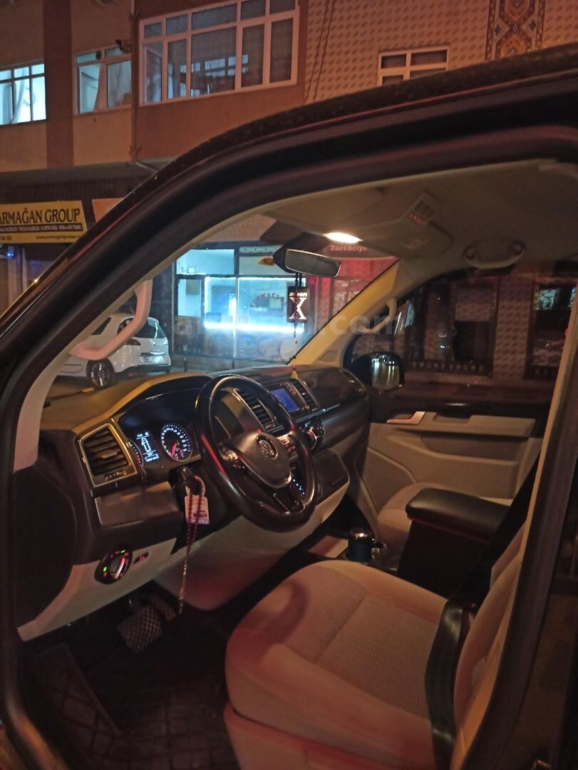 Sahibinden Volkswagen Caravelle 2.0 TDI SCR BMT Highline 2018 Model İstanbul 170.000 km Siyah 7
