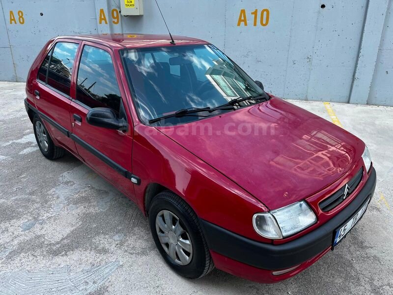 Galeriden Citroen Saxo 1.4 SX 1999 Model İzmir 259.000 km Kırmızı