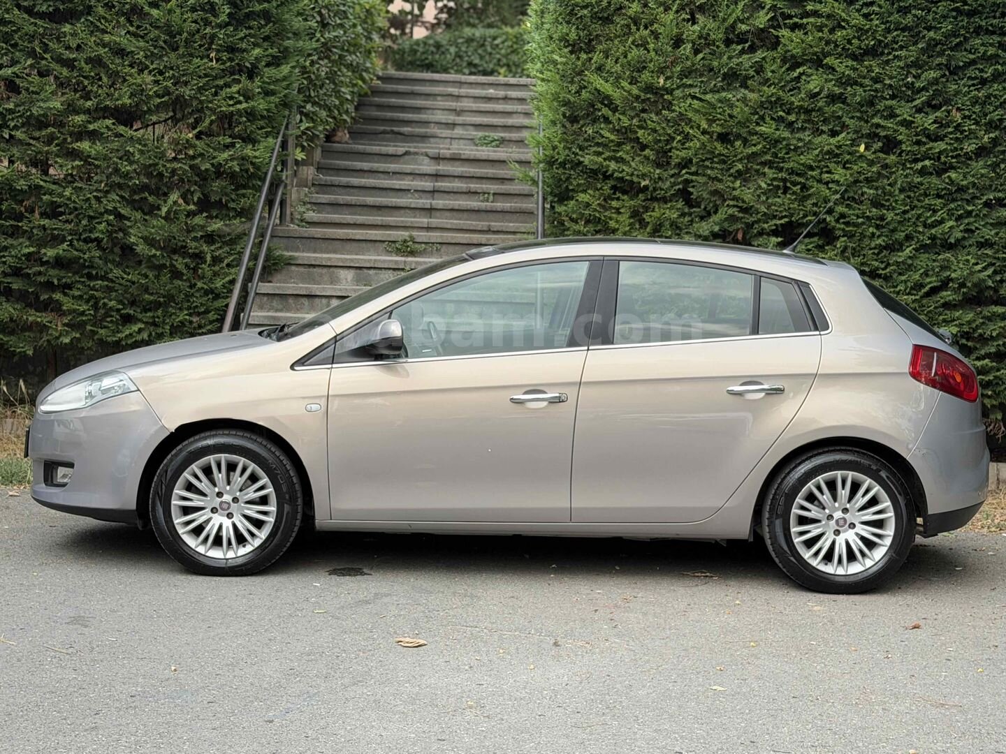 Sahibinden Fiat Bravo 1.6 Mjet Sports Style 2011 Model İstanbul 266.210 km Bej 4