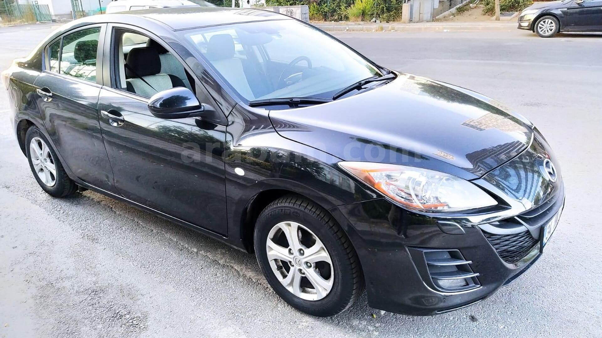 Sahibinden Mazda 3 1.6 Touring 2011 Model Aksaray 174.000 km Siyah 1