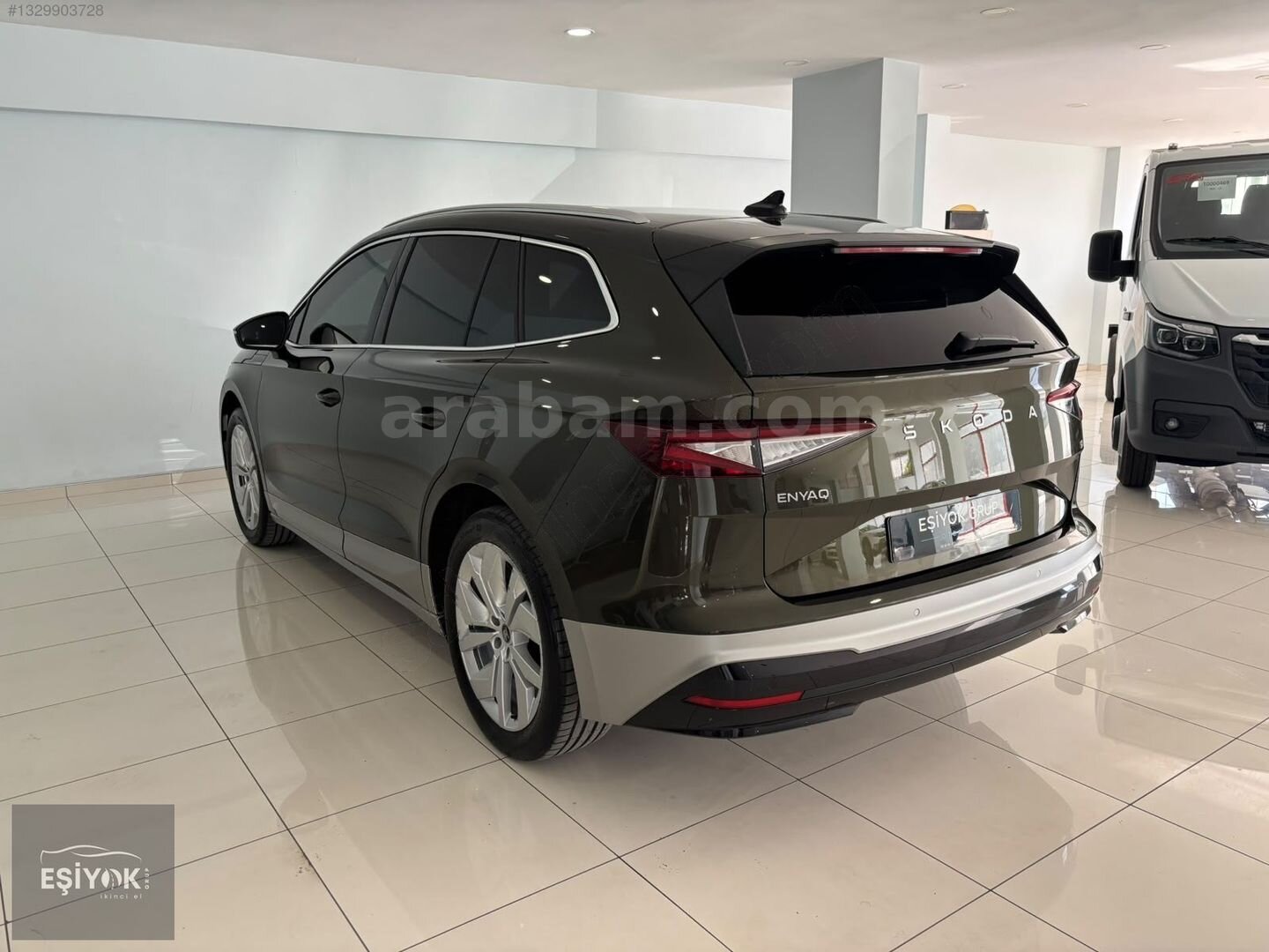 Galeriden Skoda Enyaq E-Prestige 2025 Model İstanbul 12.758 km Yeşil 6