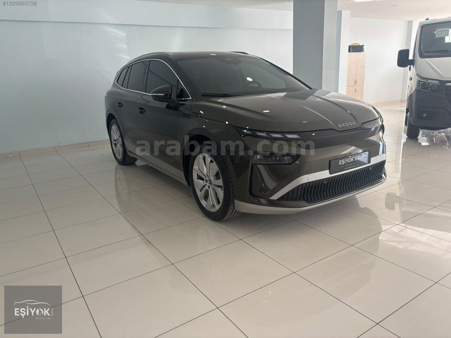 Galeriden Skoda Enyaq E-Prestige 2025 Model İstanbul 12.758 km Yeşil 3