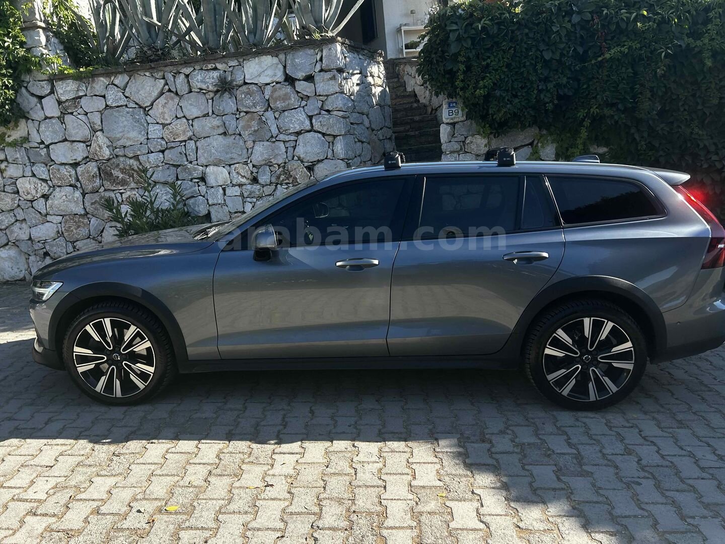Sahibinden Volvo V60 Cross Country 2.0 2020 Model Muğla 96.000 km Füme 1