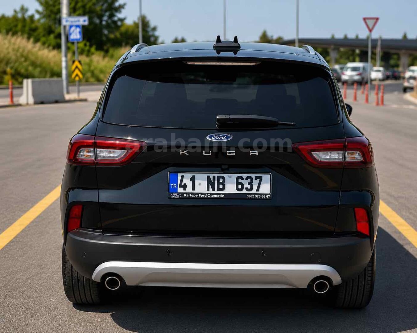 Sahibinden Ford Kuga 1.5 EcoBoost Titanium 2025 Model Kocaeli 28.500 km Siyah 4