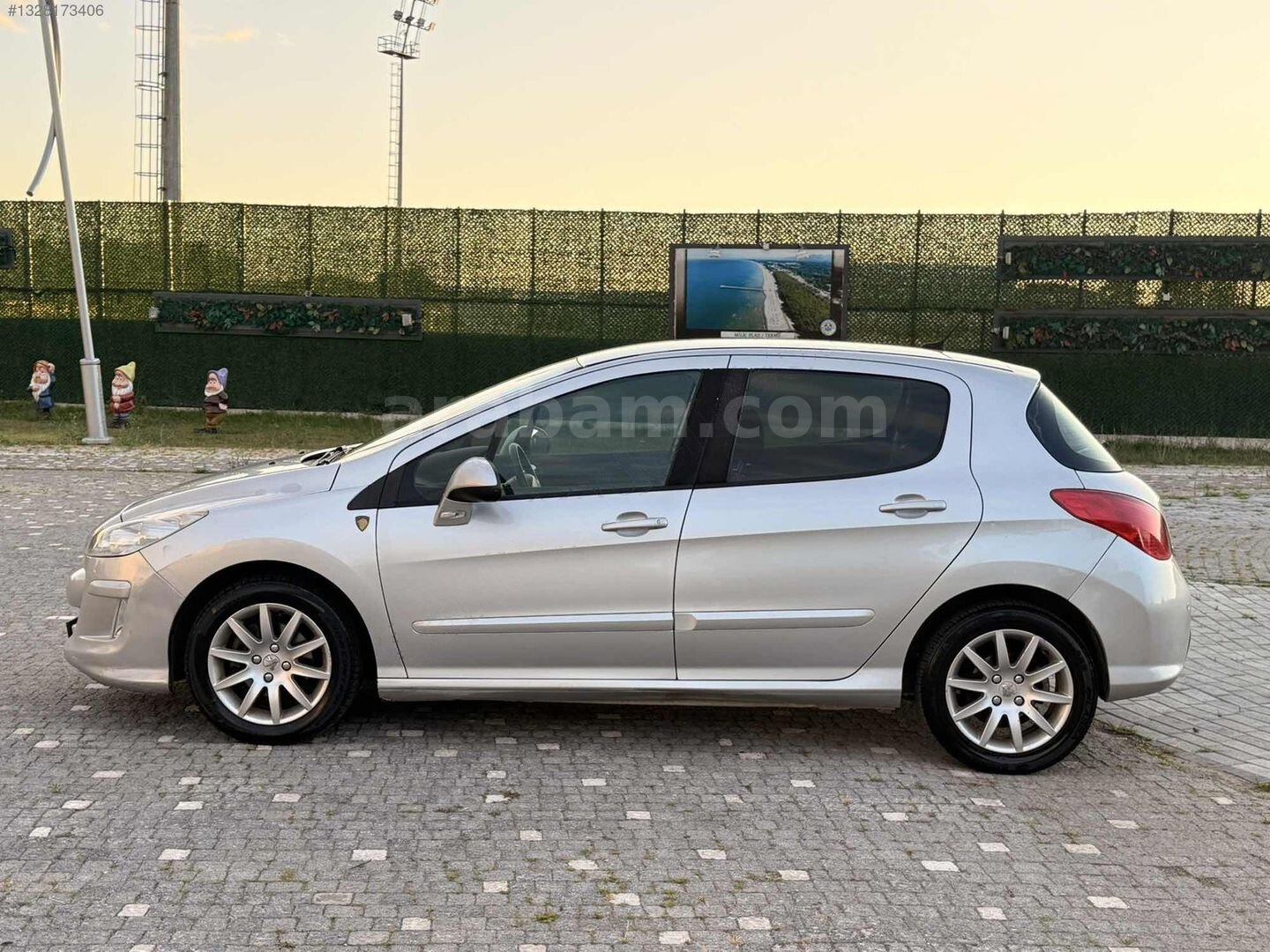 Galeriden Peugeot 308 1.6 HDi Comfort 2010 Model Samsun 238.000 km Gri 4