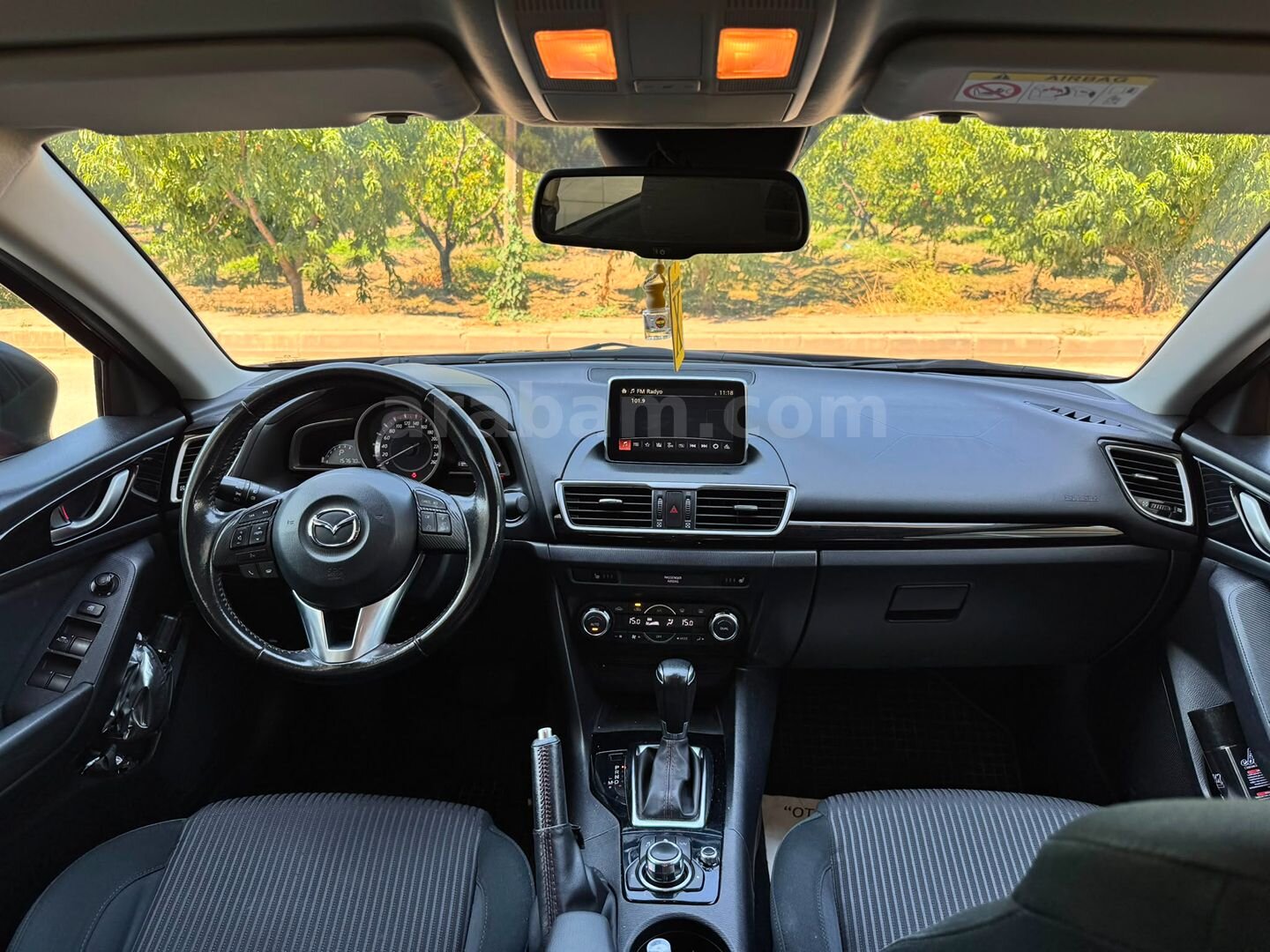 Sahibinden Mazda 3 1.5 SkyActive-G Reflex 2015 Model Bursa 157.000 km Kırmızı 6