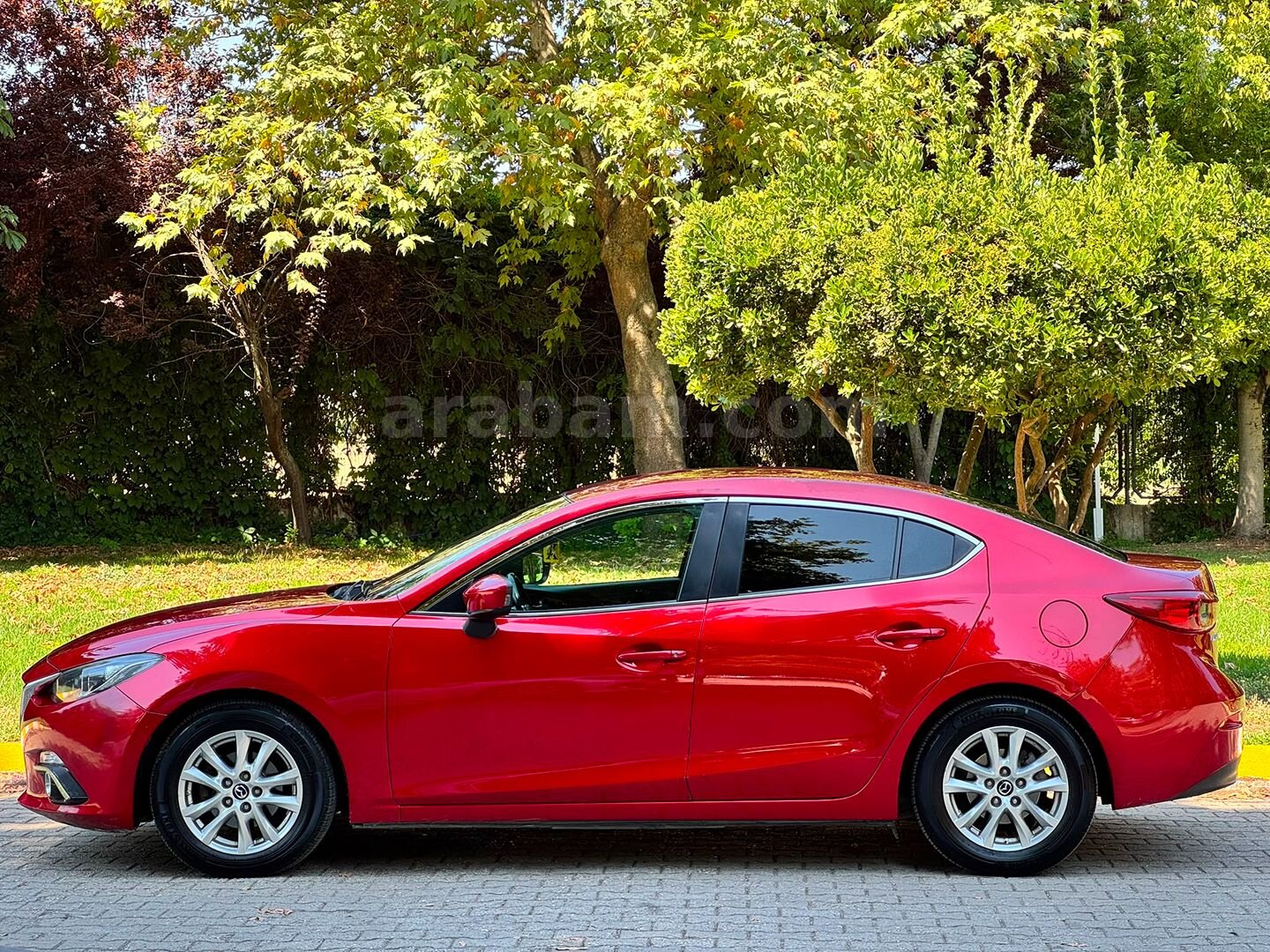 Sahibinden Mazda 3 1.5 SkyActive-G Reflex 2015 Model Bursa 157.000 km Kırmızı 2