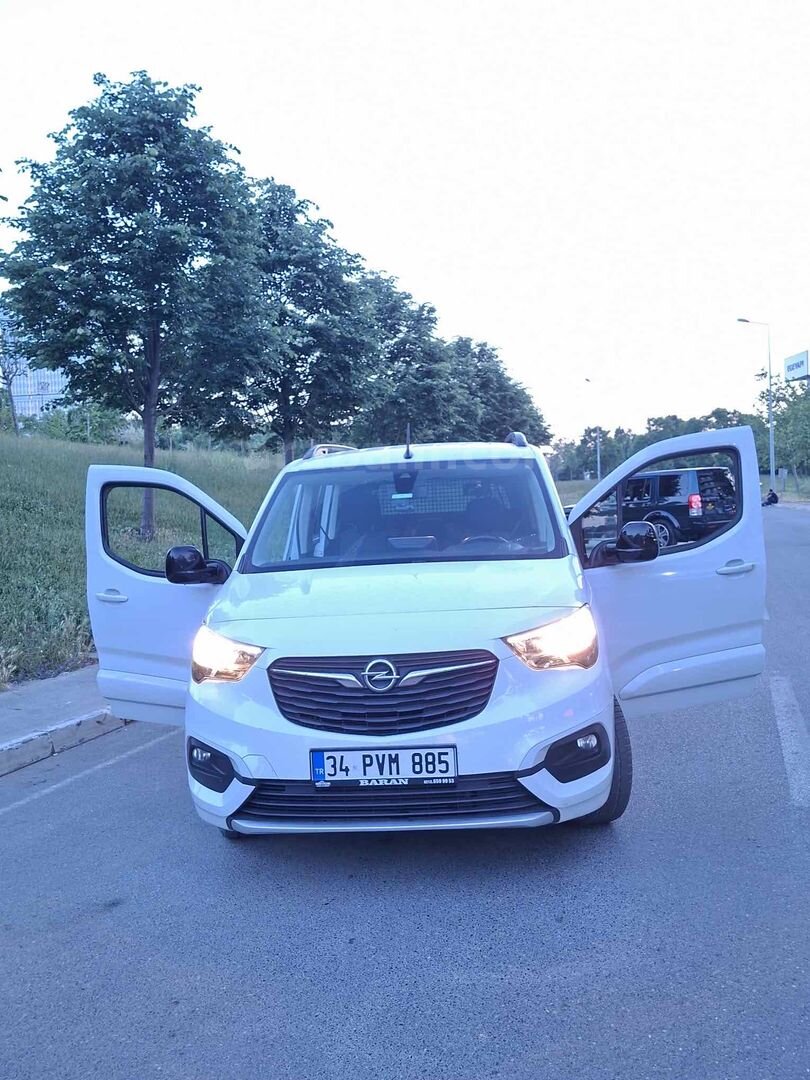 Sahibinden Opel Combo 1.5 CDTI Elegance 2023 Model İstanbul 115.000 km Beyaz 6