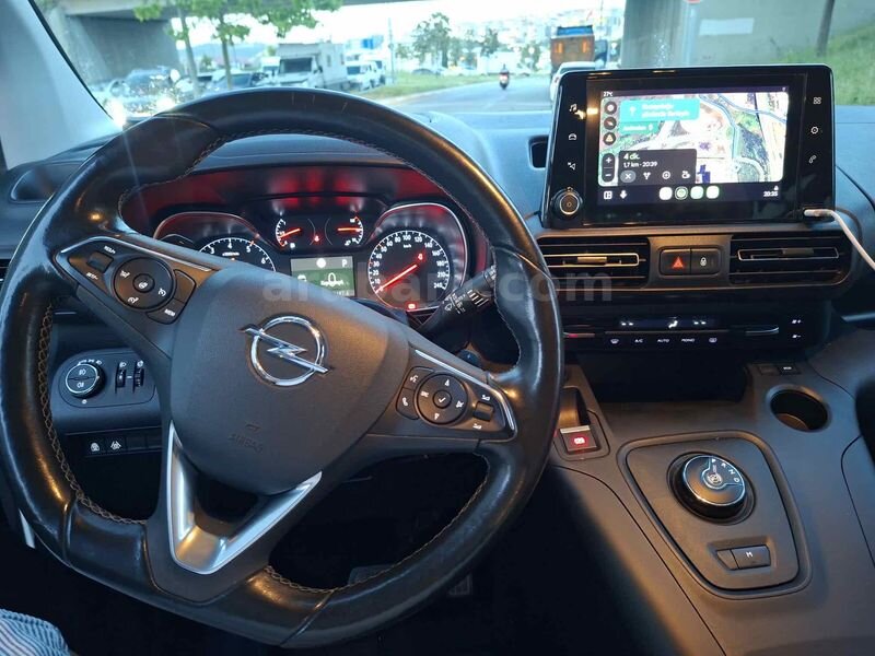 Sahibinden Opel Combo 1.5 CDTI Elegance 2023 Model İstanbul 115.000 km Beyaz