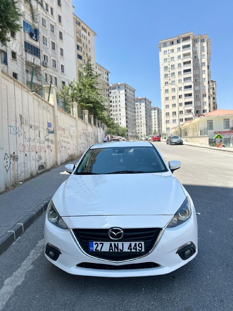 Sahibinden Mazda 3 1.5 SkyActive-G Motion 2016 Model Gaziantep 159.000 km Beyaz 4