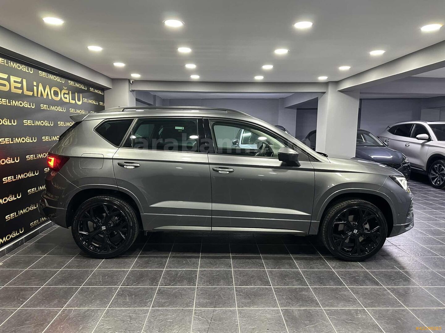 Galeriden Seat Ateca 1.5 EcoTSI FR 2025 Model İstanbul 17.900 km Füme 3