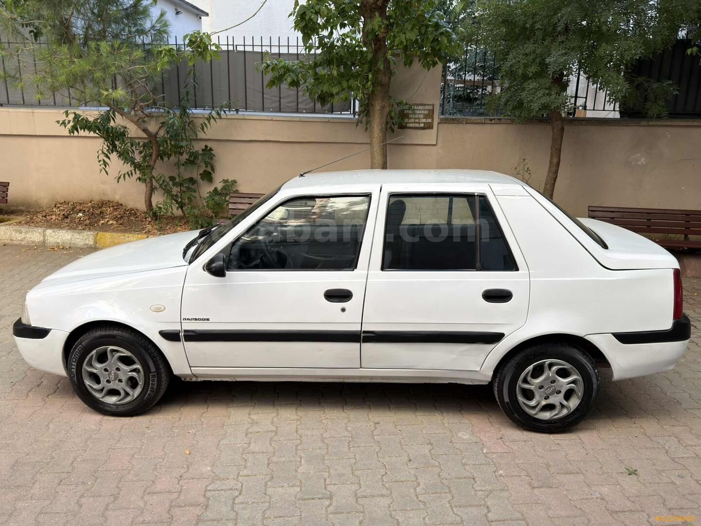 Galeriden Dacia Solenza 1.4 Rapsodie 2004 Model İstanbul 213.000 km Beyaz 4