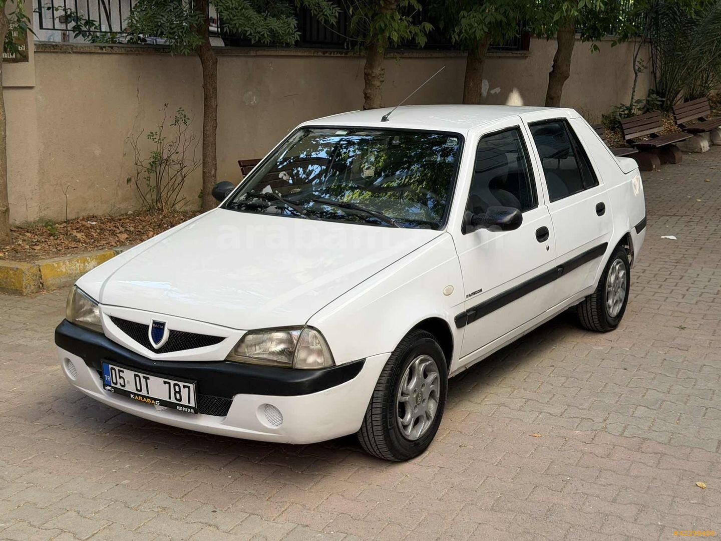 Galeriden Dacia Solenza 1.4 Rapsodie 2004 Model İstanbul 213.000 km Beyaz 3