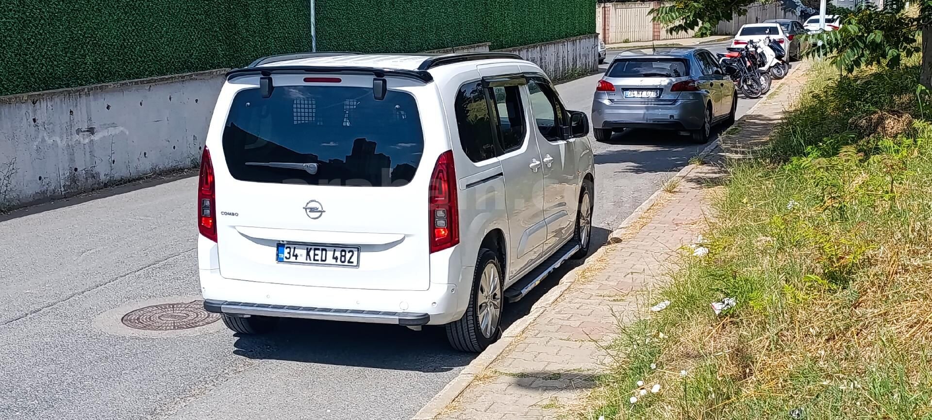 Sahibinden Opel Combo 1.5 CDTI Ultimate 2024 Model İstanbul 60.000 km Beyaz 5