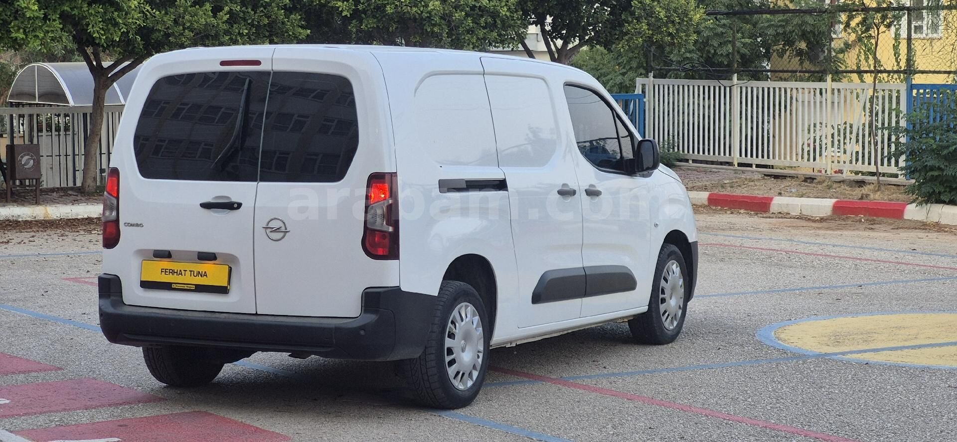 Galeriden Opel Combo 1.5 CDTI Elegance 2022 Model Antalya 105.000 km Beyaz 5