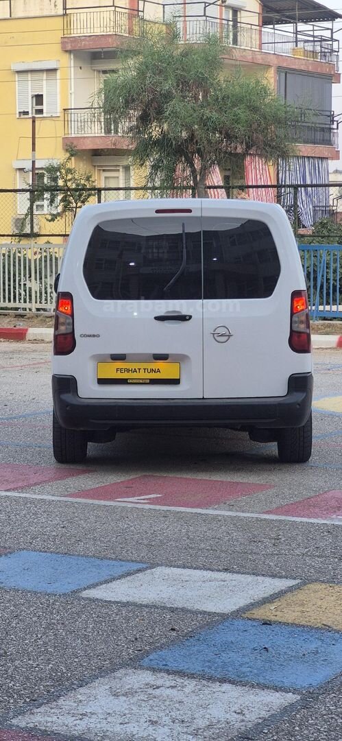 Galeriden Opel Combo 1.5 CDTI Elegance 2022 Model Antalya 105.000 km Beyaz 6