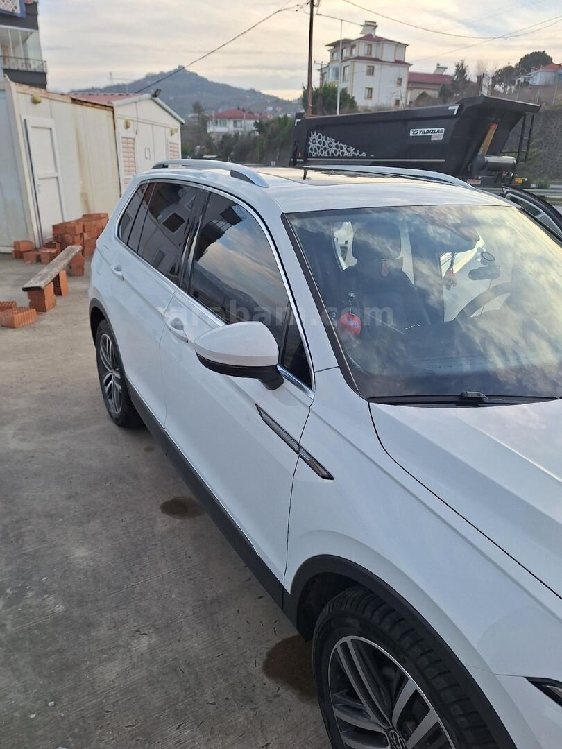 Sahibinden Volkswagen Tiguan 1.5 TSI Elegance 2023 Model Sinop 17.000 km Beyaz 1