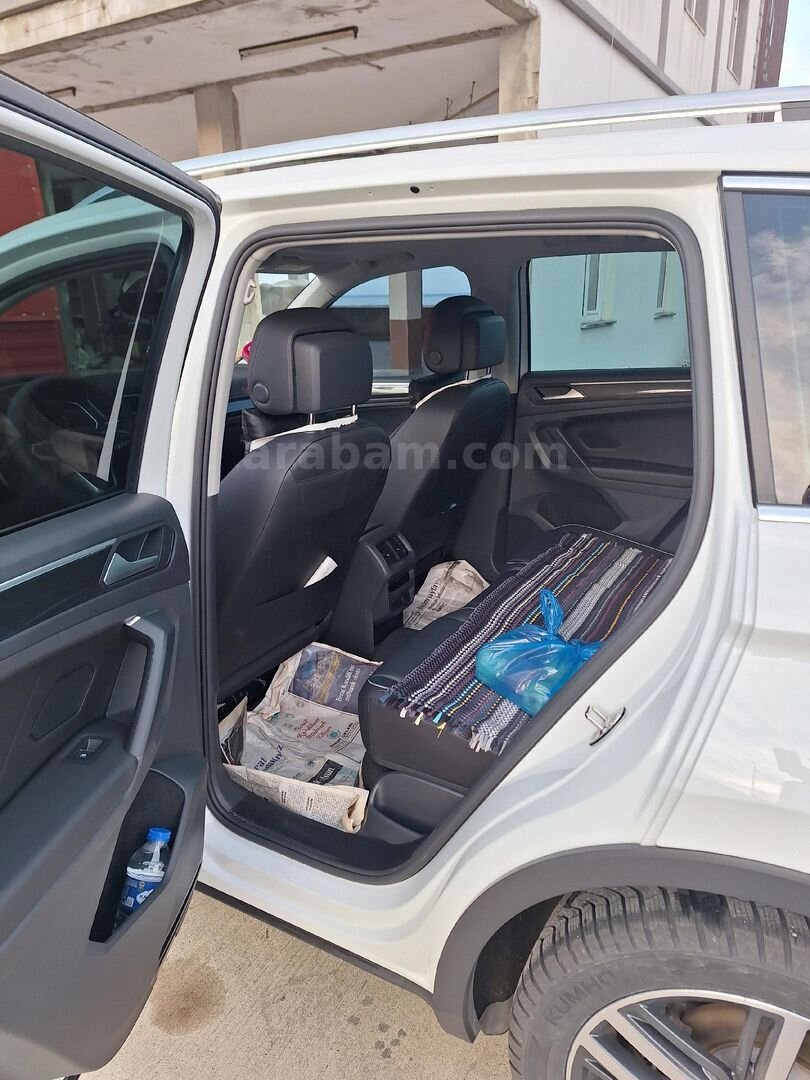 Sahibinden Volkswagen Tiguan 1.5 TSI Elegance 2023 Model Sinop 17.000 km Beyaz 2