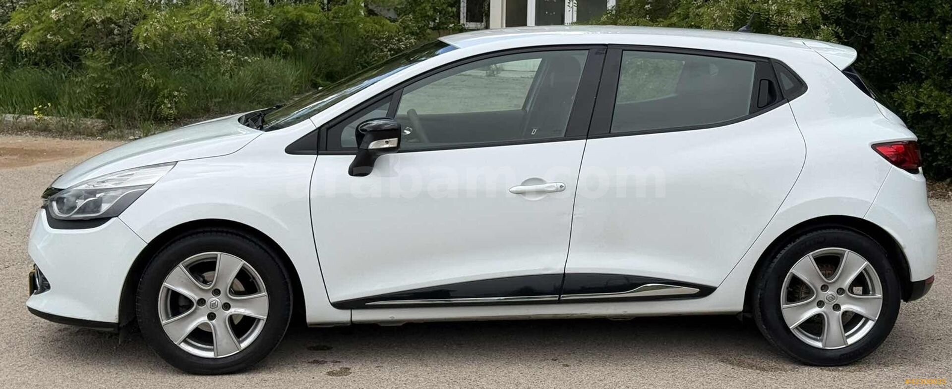 Galeriden Renault Clio 1.5 dCi Touch 2015 Model Aksaray 128.500 km Beyaz 6