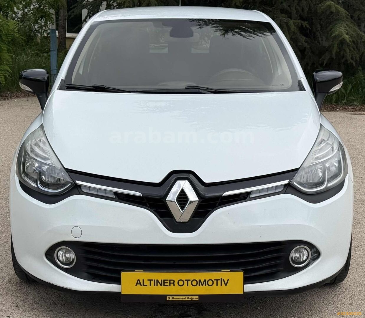 Galeriden Renault Clio 1.5 dCi Touch 2015 Model Aksaray 128.500 km Beyaz 1