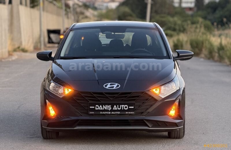 Galeriden Hyundai i20 1.2 MPI Jump 2024 Model İzmir 30.000 km Mavi