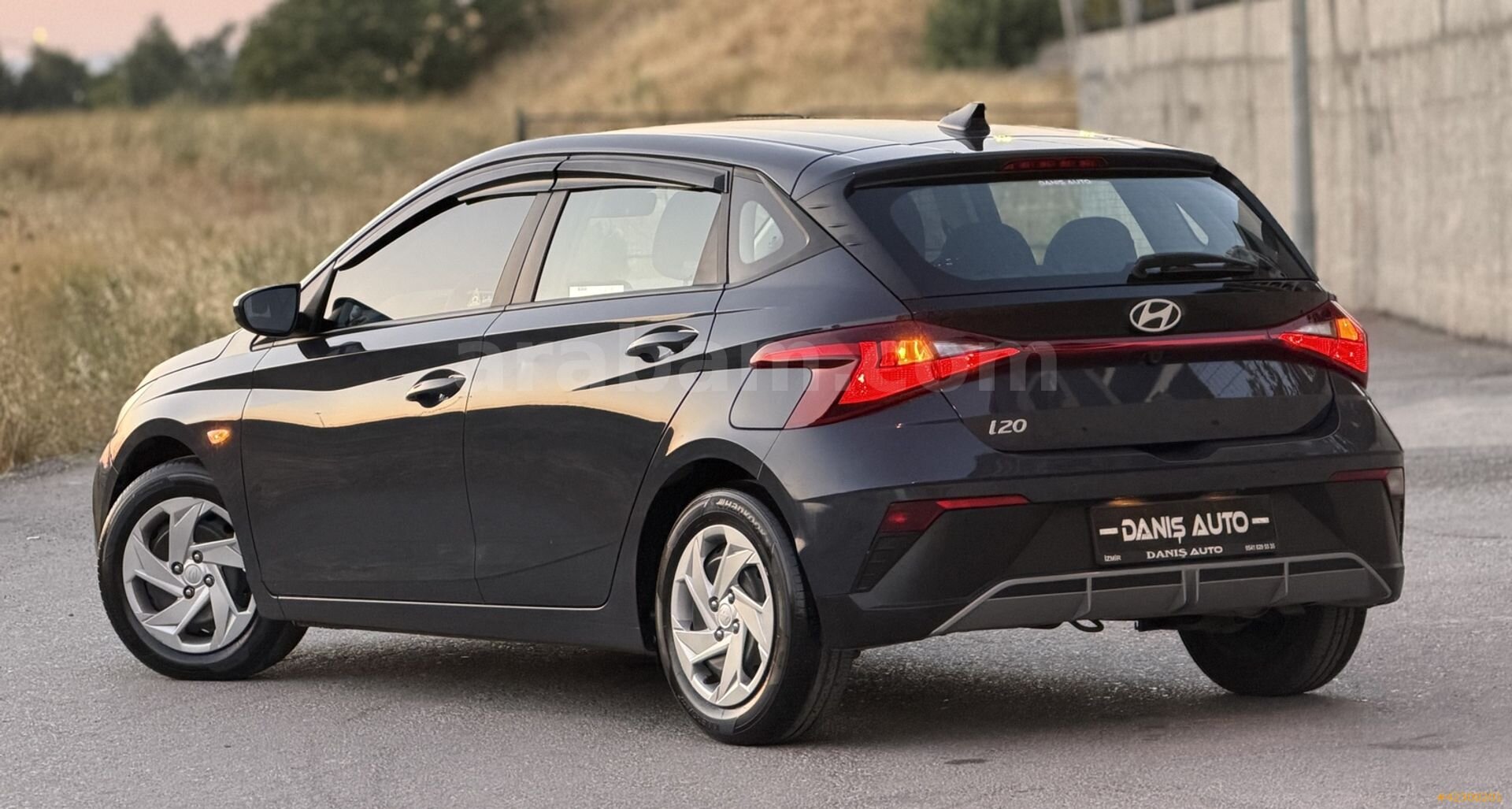 Galeriden Hyundai i20 1.2 MPI Jump 2024 Model İzmir 30.000 km Mavi 4