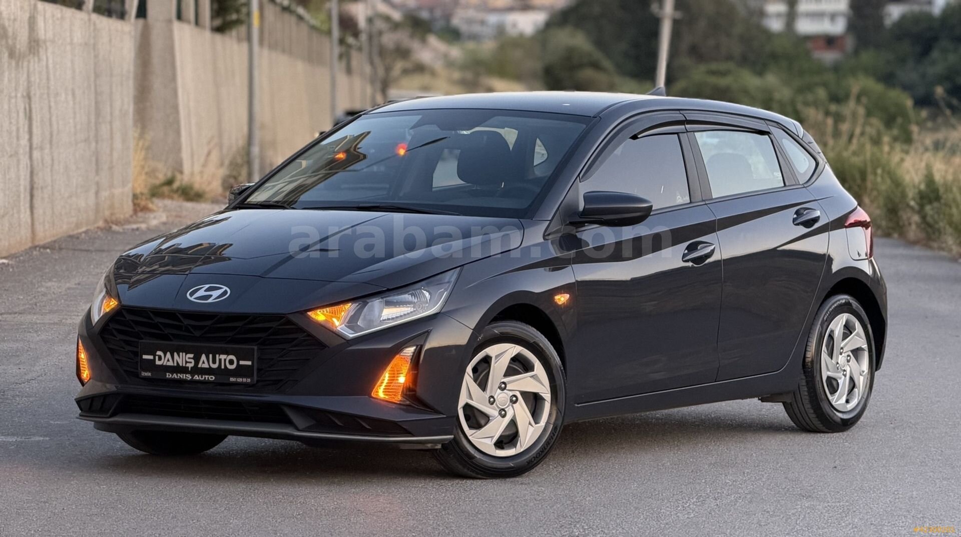 Galeriden Hyundai i20 1.2 MPI Jump 2024 Model İzmir 30.000 km Mavi 2
