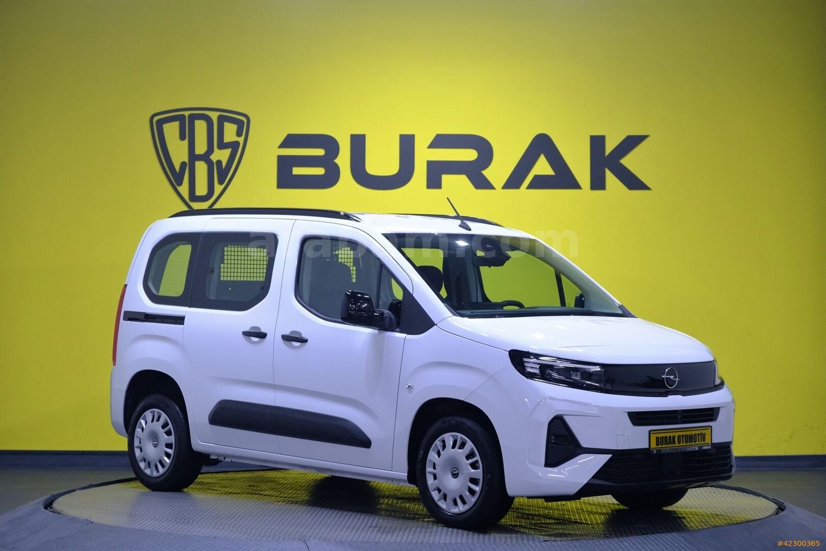 Galeriden Opel Combo 1.5 CDTI Essential 2025 Model Antalya 38.000 km Beyaz 1