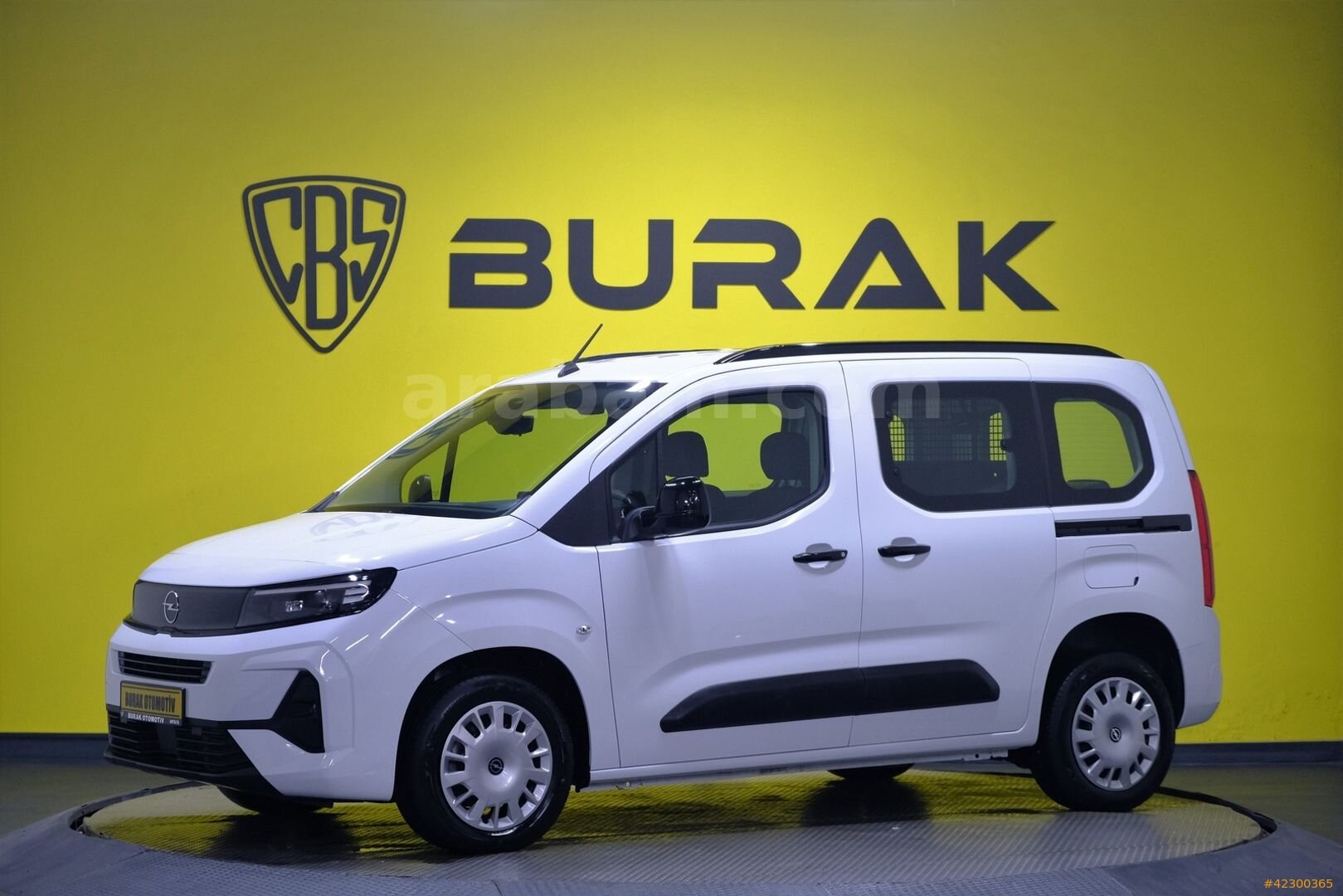 Galeriden Opel Combo 1.5 CDTI Essential 2025 Model Antalya 38.000 km Beyaz 3