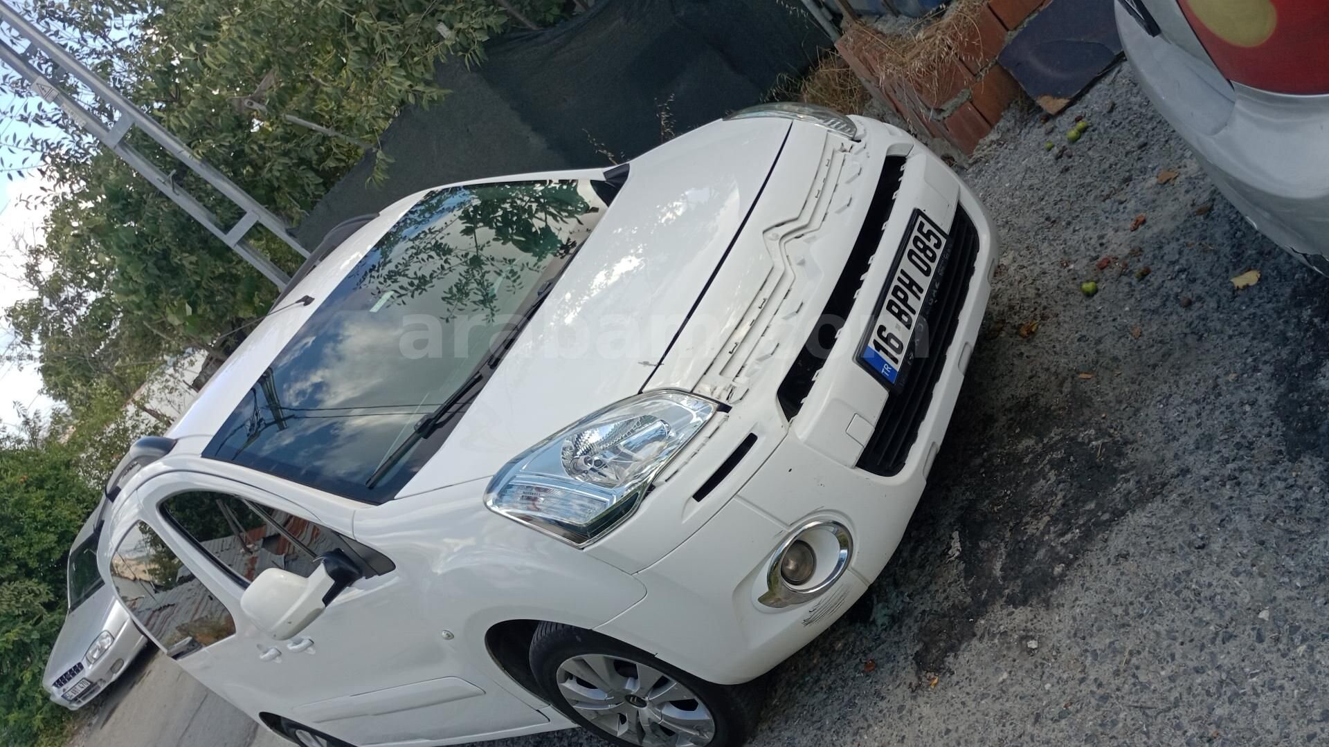 Sahibinden Citroen Berlingo 1.6 HDi Combi X 2013 Model İstanbul 193.000 km Beyaz 1