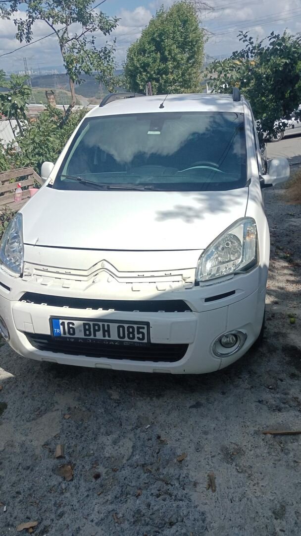 Sahibinden Citroen Berlingo 1.6 HDi Combi X 2013 Model İstanbul 193.000 km Beyaz 7