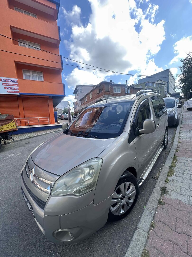 Sahibinden Citroen Berlingo 1.6 HDi Combi SX 2011 Model İstanbul 159.000 km Gri 4
