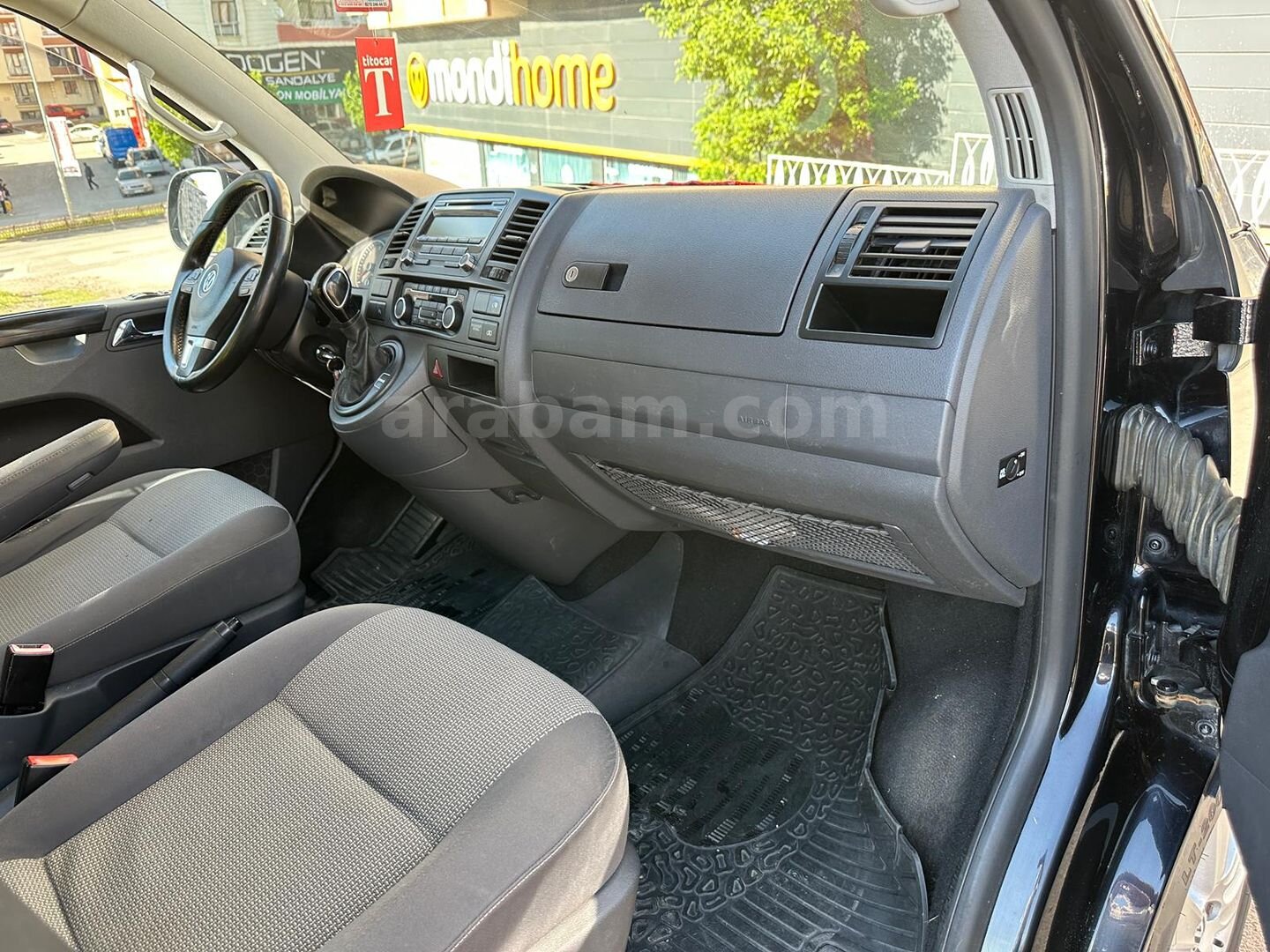 Sahibinden Volkswagen Caravelle 2.0 TDI Comfortline 2010 Model İstanbul 204.000 km Siyah 5