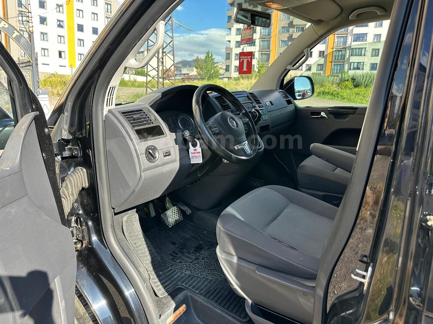 Sahibinden Volkswagen Caravelle 2.0 TDI Comfortline 2010 Model İstanbul 204.000 km Siyah 2